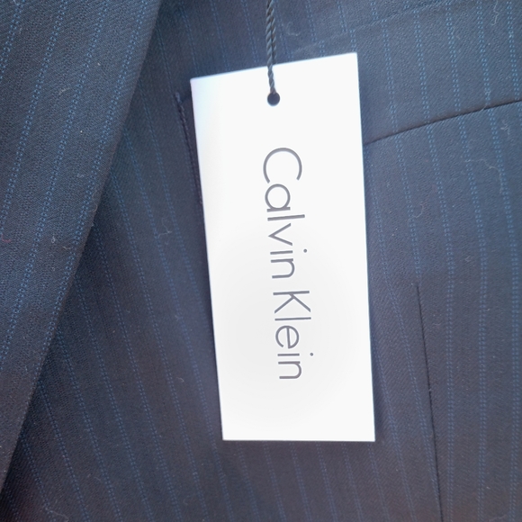 Calvin Klein 38waist 44 jacket two-piece suit pinstriped